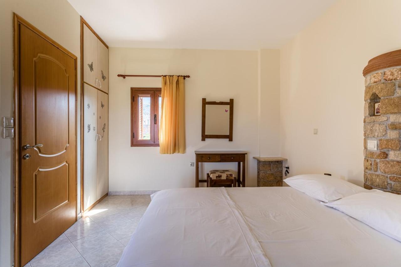 Chioureas Apartments Lévktron Zewnętrze zdjęcie