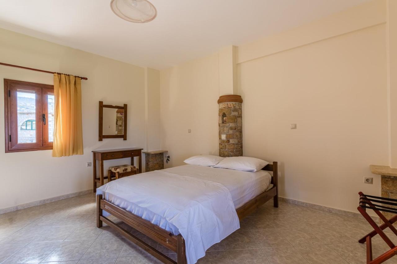 Chioureas Apartments Lévktron Zewnętrze zdjęcie