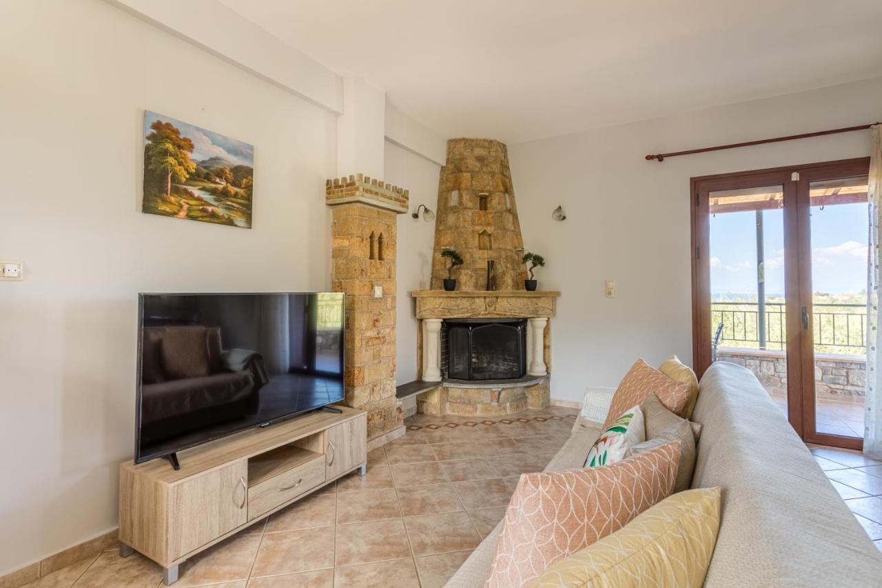 Chioureas Apartments Lévktron Zewnętrze zdjęcie